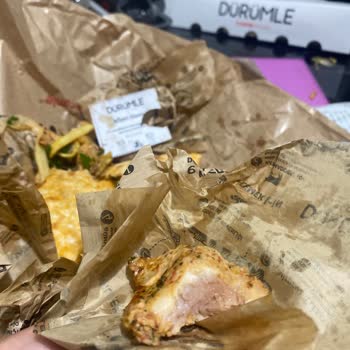 Dürümle Migros Yemek'ten Gelen Çiğ Tavuk Ve Yanmış Patates Şoku