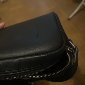 Calvin Klein Çantamda Beklenmedik Soyulmalar Ve Garanti Sorunu