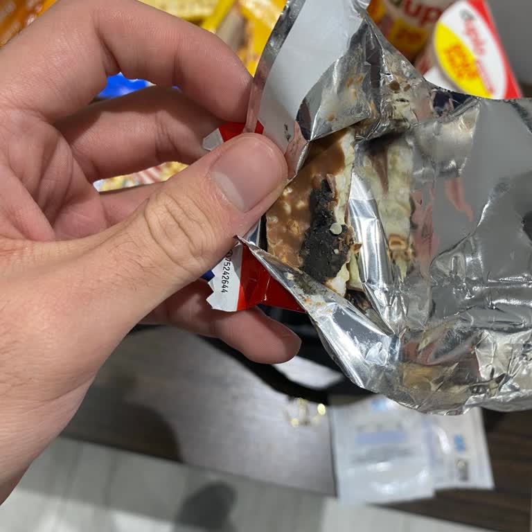 Kinder Country'de Beklenmedik Siyah Leke Şoku