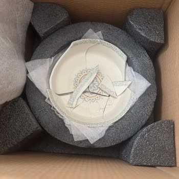 Kırık Tabak Ve İletişim Sorunları