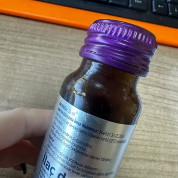 Cam Parçası Tehlikesi: Ürün Açarken Yaşanan Kesik