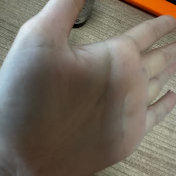 Cam Parçası Tehlikesi: Ürün Açarken Yaşanan Kesik