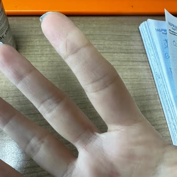 Cam Parçası Tehlikesi: Ürün Açarken Yaşanan Kesik