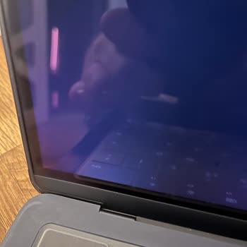 Macbook Air Ekran Sorunu Ve Garanti Hayal Kırıklığı