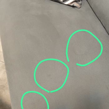 Leke Tutmayan Koltuklar Leke Tutuyor: İpek Mobilya Müşteri Hizmetleri Cevap Vermiyor