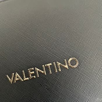 Valentino Çantada Erken Renk Atması Ve Yetersiz Hizmet