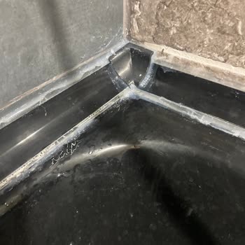 Kötü Silikon Montajı Ve Yetersiz İşçilik