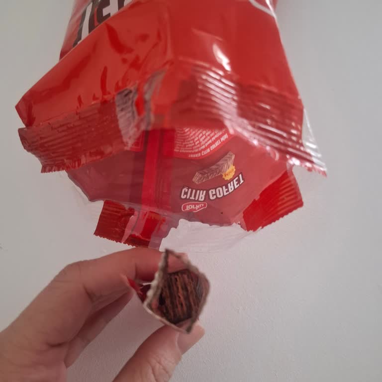 Torku Mini Gofret Paketinden Çıkan Hayal Kırıklığı