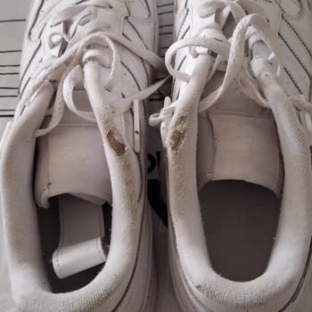 Adidas Ayakkabının Dayanıklılığına Dair Hayal Kırıklığı