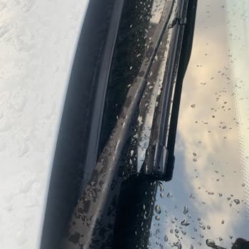 BMW F30 Ön Cam Fitili Kronik Sorunu