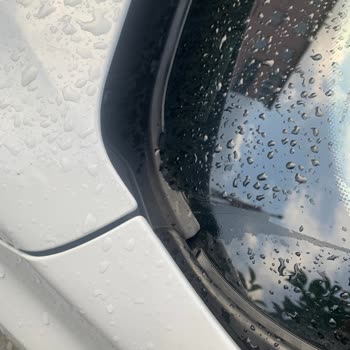 BMW F30 Ön Cam Fitili Kronik Sorunu