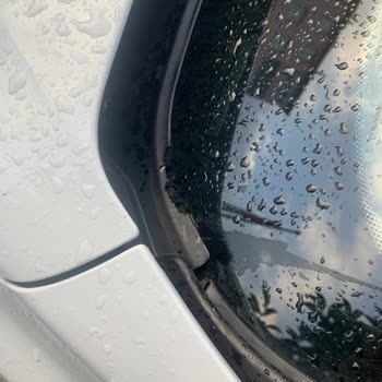 BMW F30 Ön Cam Fitili Kronik Sorunu