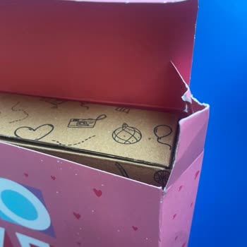 Özensiz Kargo Hizmeti: Yırtık Ve Ezilmiş Paketler