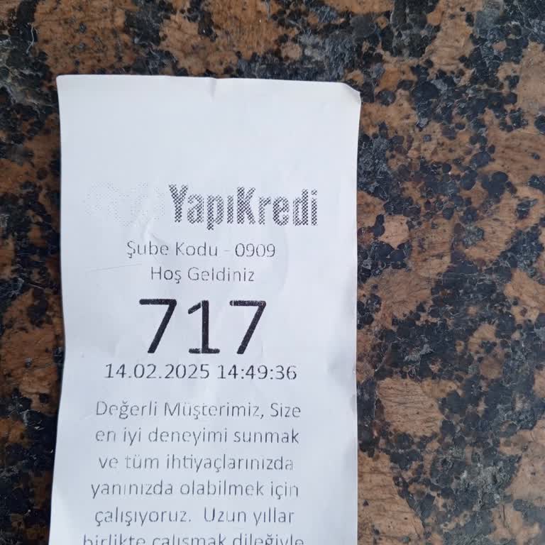 Yapı Kredi Esenler Şubesi'nde Uzun Bekleme Süresi