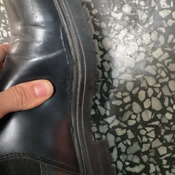 Sahte Ürün Şoku: Bir Haftada Yırtılan Ayakkabı