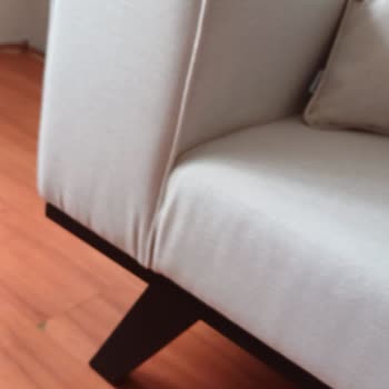 Vivense Delivered a Faulty Sofa and Deleted My Support Requests