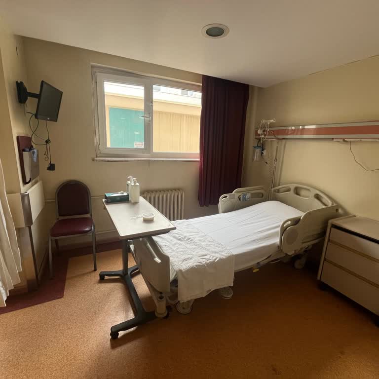 Hastane Refakatçi Ve İletişim Sorunları