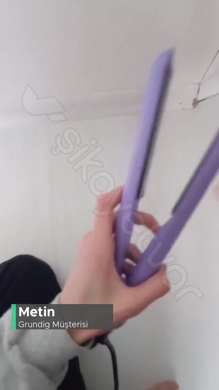 Grundig Düzleştiricinin Kilidi Bozulmuş Kilitlenmiyor! videonun kapak resmi