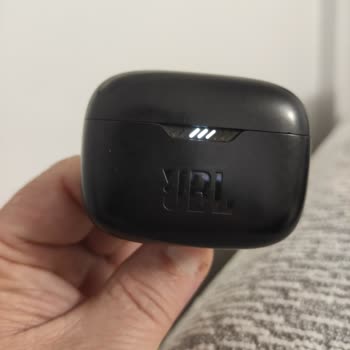JBL Kulaklıkta Şarj Ve Ses Sorunları