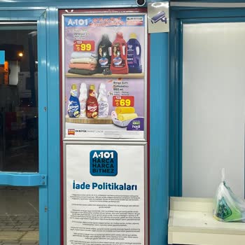 Mağaza Müdüründen Saygısız Davranış