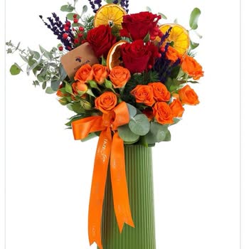 Solmuş Çiçekler Ve İlgisiz Müşteri Hizmeti