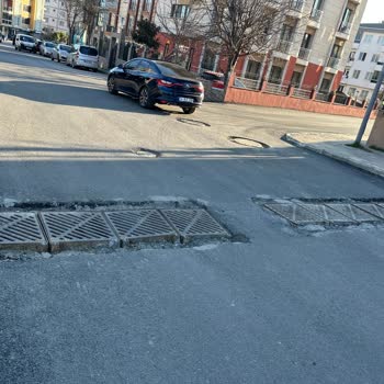 Büyükçekmece'de Hizmet Eksikliği Ve Yolların Durumu