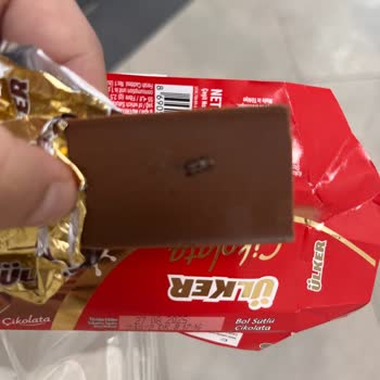 Çikolatadan Çıkan Böcek Şoku!