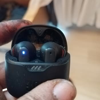 JBL Tune Flex Kulaklığın Sağ Parçası Çalışmıyor Ve Şarj Sorunu Yaşıyor