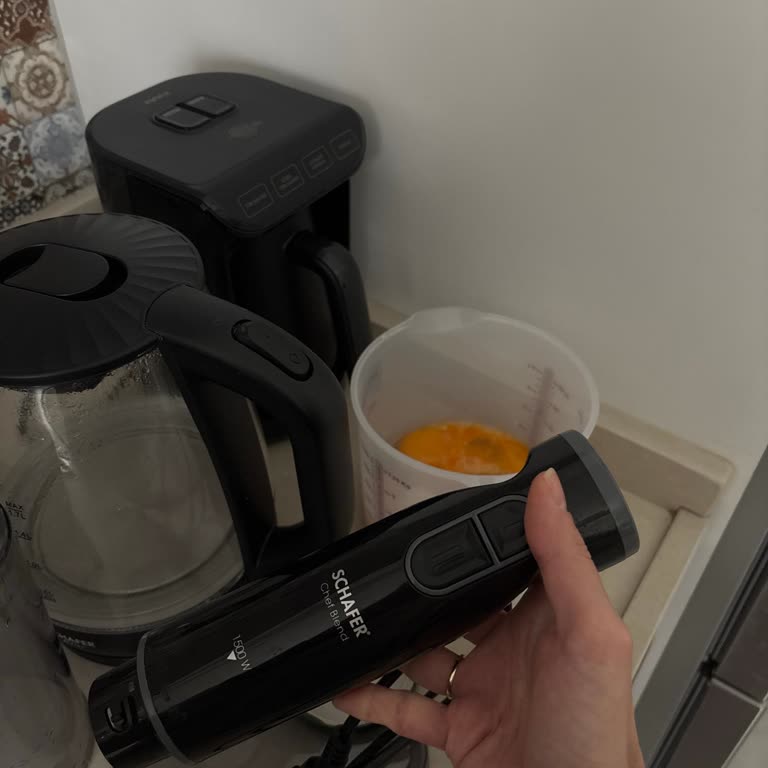 Schafer El Blenderı Yanık Kokusuyla Korkuttu