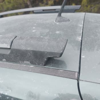 Otoparkta Aracıma Bilerek Tuz Atılıyor