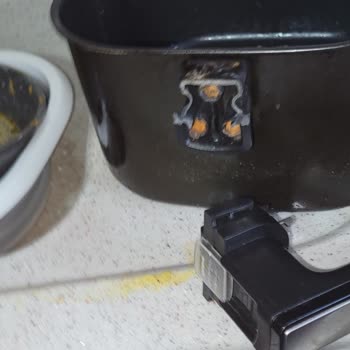 Garanti Kapsamında Ücret Talebi Ve Yetersiz Müşteri Hizmetleri