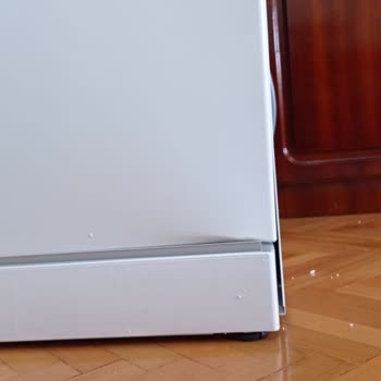 Hasarlı Bulaşık Makinesi Ve Yetkili Servis Sorunu