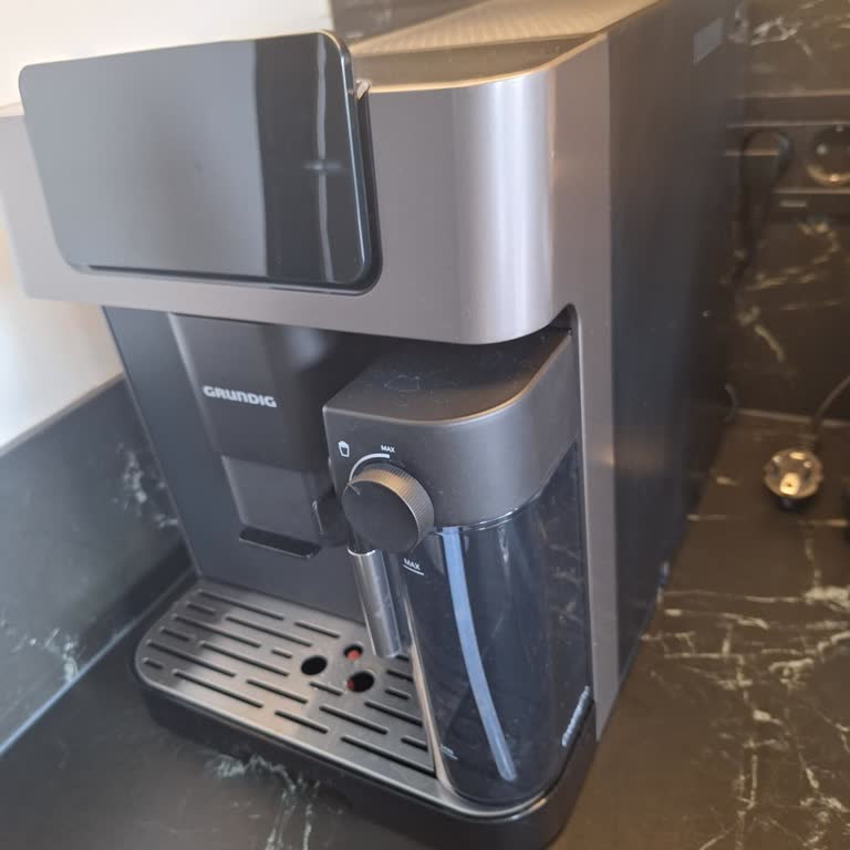 Kahve Makinesinin Isı Sorunu Ve İade Talebi