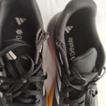 Adidas Ayakkabıda Beklenmeyen Deformasyon Ve Yanıltıcı İnceleme Sonucu