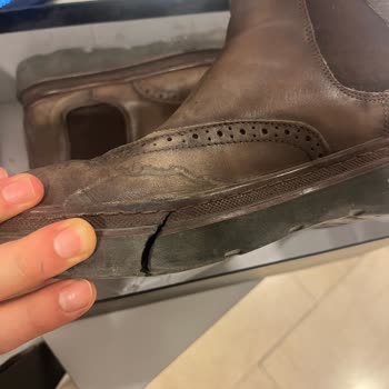 Boyner'den Aldığım Bot Kısa Sürede Parçalandı