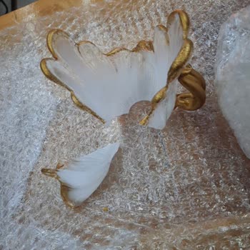 Kırık Avize Camları Ve Kargo Mağduriyeti