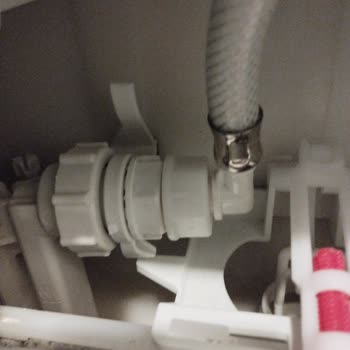 Yeni Binada Klozet Ve Rezervuar Sorunları Bitmiyor