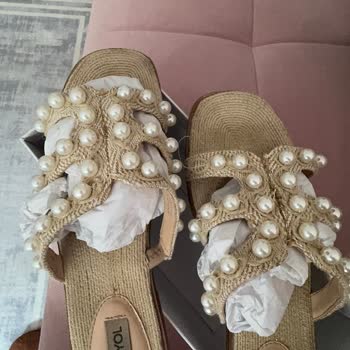 İpekyol Terlikte İnci Taşı Sorunu: Çözüm Bekliyorum!