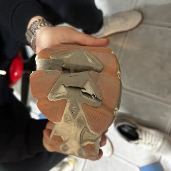 Skechers Ayakkabıda Taban Açılması Ve İlgisiz Müşteri Hizmeti