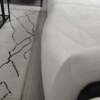 Çöken Koltuk Takımı Ve İlgisiz Müşteri Hizmeti