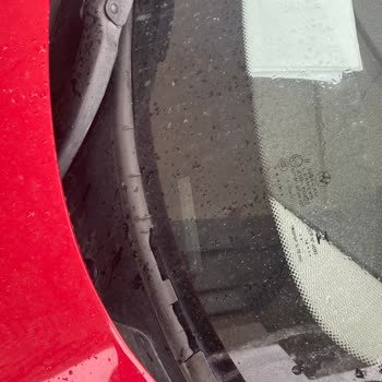 BMW 1.16i F20 Araçta Kronik Ön Cam Fitili Sorunu