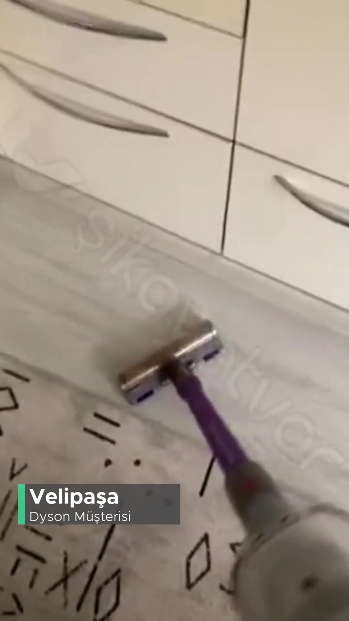 Dyson Lazer Yeşil Işık Yanmıyor! videonun kapak resmi