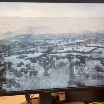 Monitörde Süregelen Çizgi Problemi Ve Yetersiz Servis