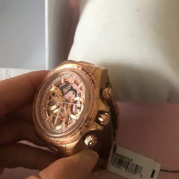 Guess Saatin Paslanmasıyla Hayal Kırıklığı