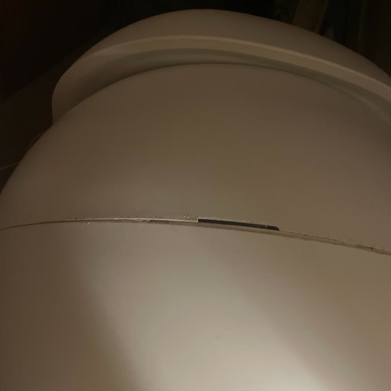 Kusurlu Kedi Tuvaleti Ve Yetersiz Müşteri Hizmeti