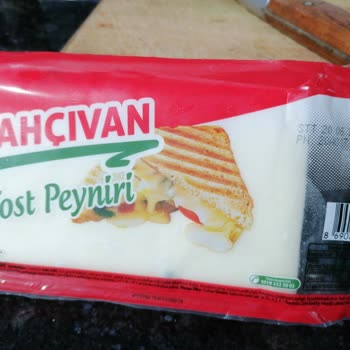 Küflü Tost Peyniri İle Mağduriyet Yaşıyorum