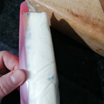 Küflü Tost Peyniri İle Mağduriyet Yaşıyorum