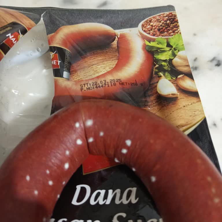 Küflü Ve Islak Sucuk Şoku: Sağlık Riski Taşıyor