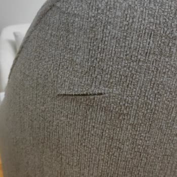 Koltuk Takımında Derin Kesikler Ve Yetersiz Müşteri Hizmeti