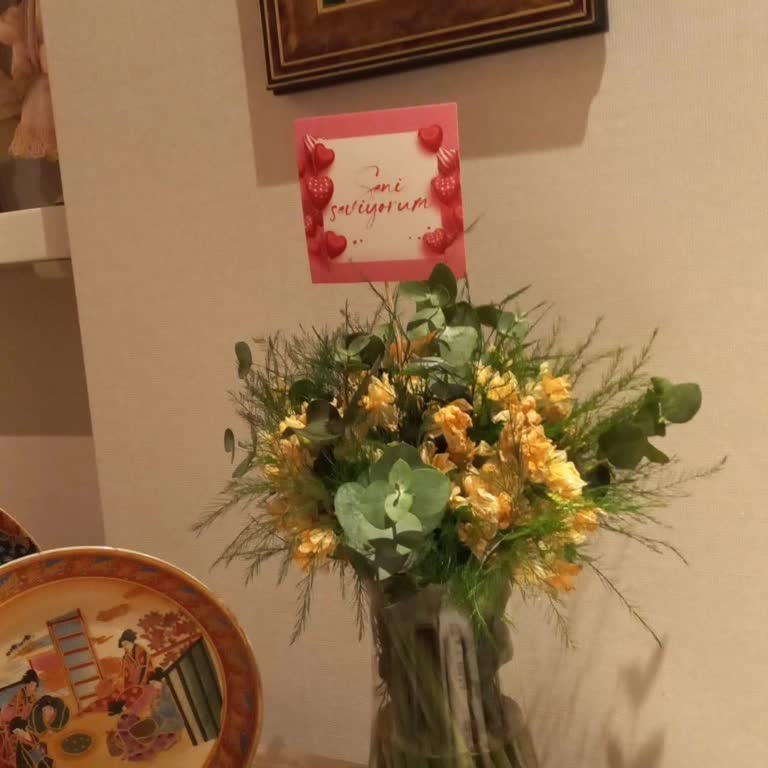 Özel Günde Solmuş Çiçek Teslimatı